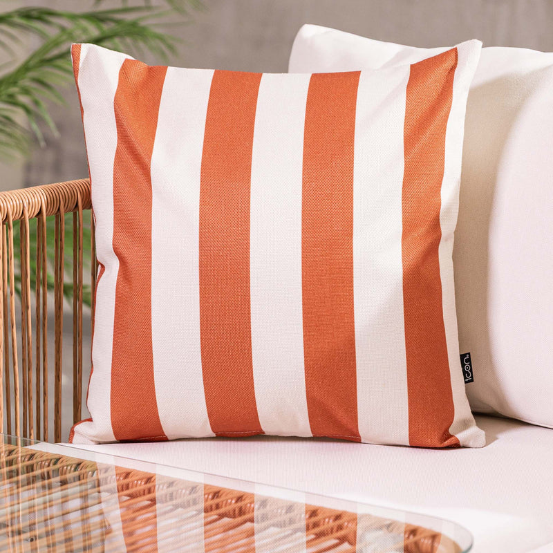 Gestreiftes Indoor-Outdoor-Kissen – Terrakotta-Orange