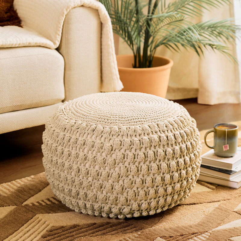 Riva Bobble Häkel-Sitzhocker – Natur