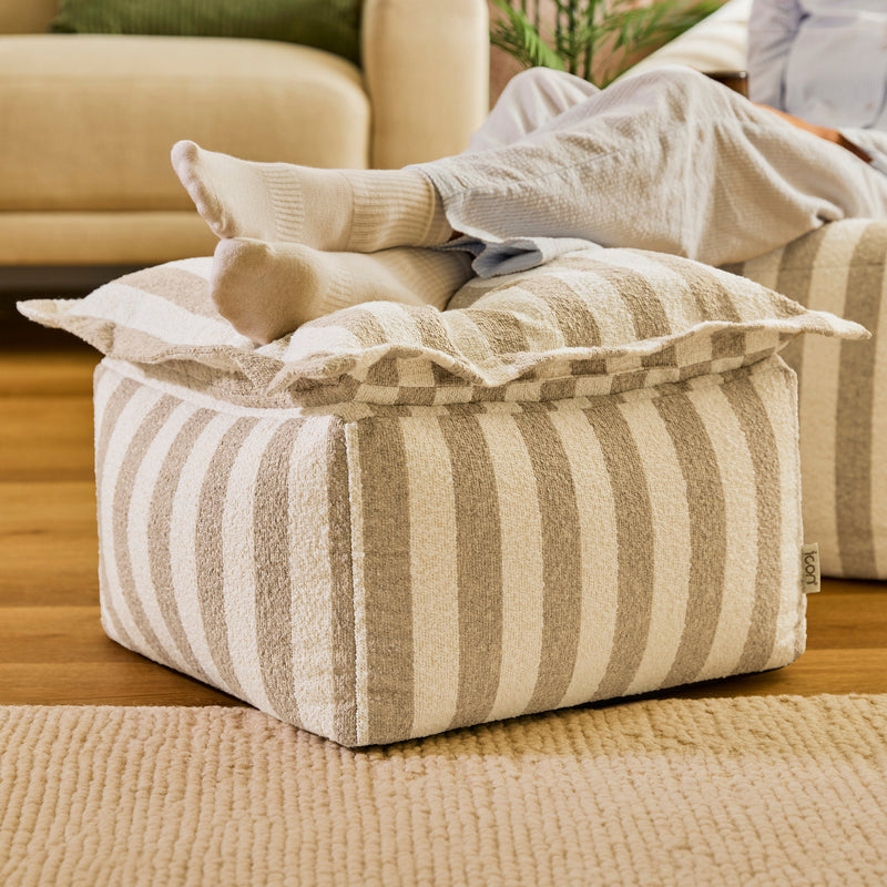 Sofia Stripe Bouclé-Fußhocker mit Polsterauflage - Natur