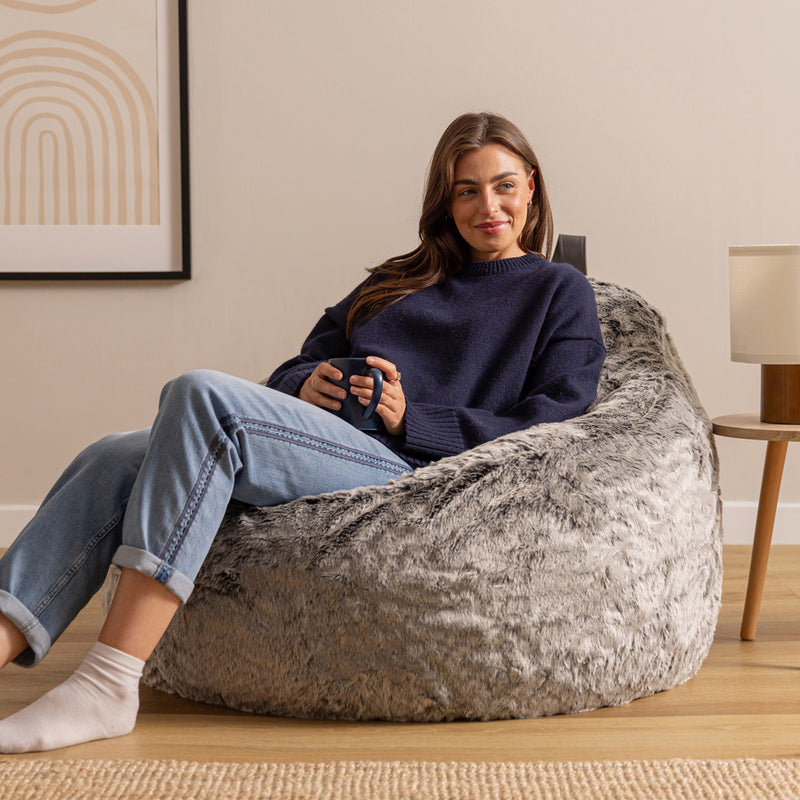 Arctic Wolf Kunstfell-Lounger, Grau