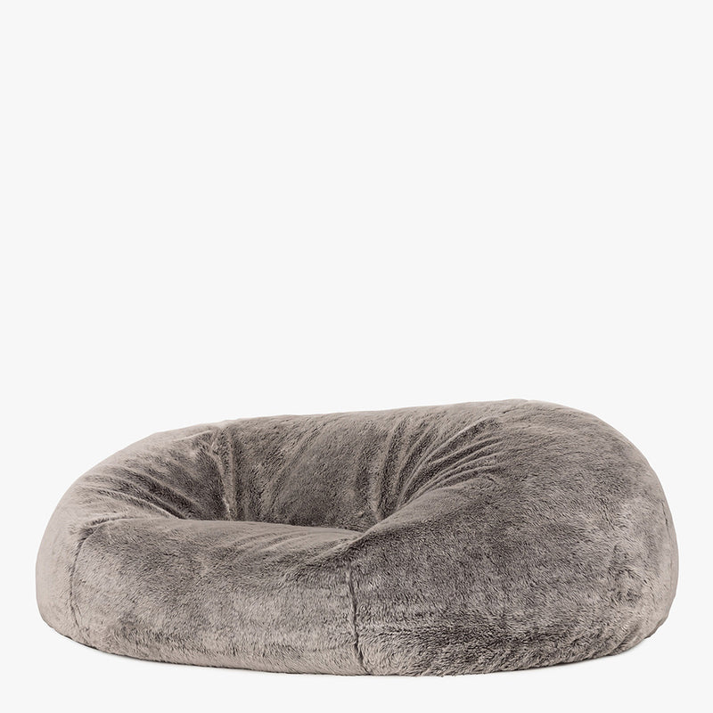 Kenai Cloud Zweisitzer-Sitzsack aus Kunstfell – Arctic Wolf